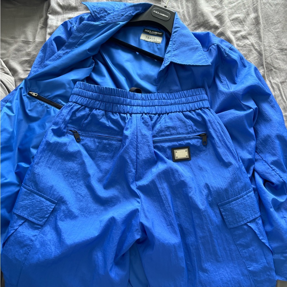 2 Dolce &Gabbana pieces. Jacket and Pants 100% originals.